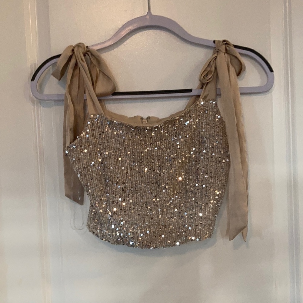 SO Brand Size small worn once ! Great condition